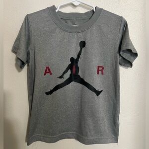 NIKE Air Jordan Classic‎ Dri-Fit Short Sleeve Athletic T Shirt Grey Black Boys 5
